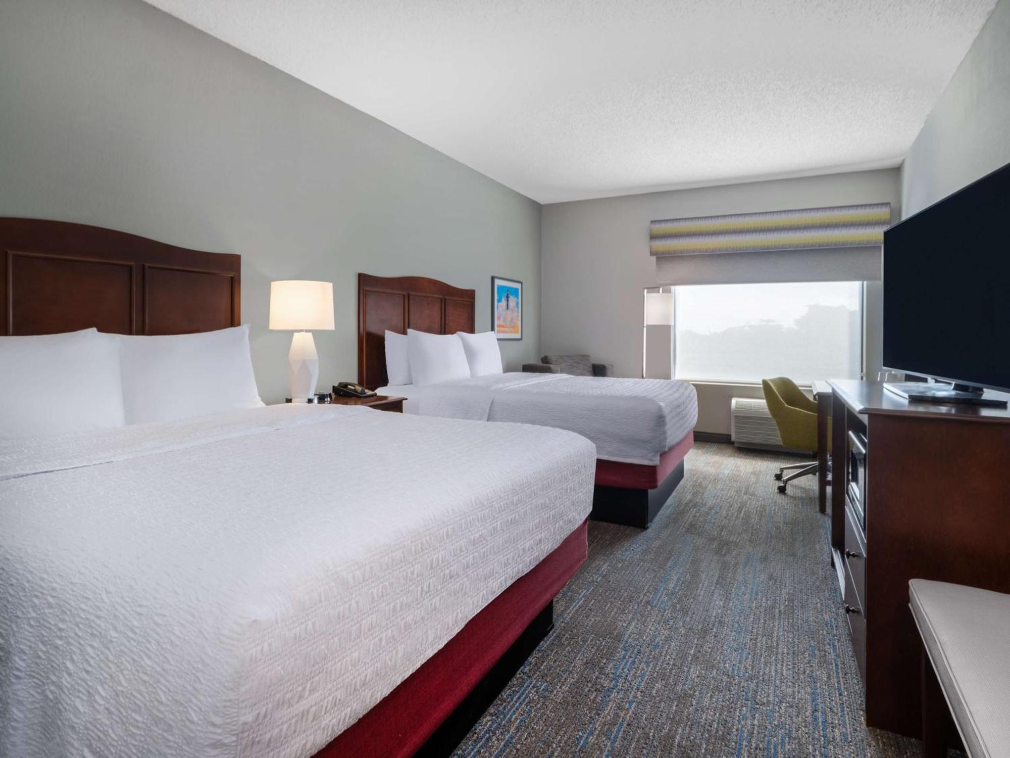 Hotel Hampton Deerfield 3*